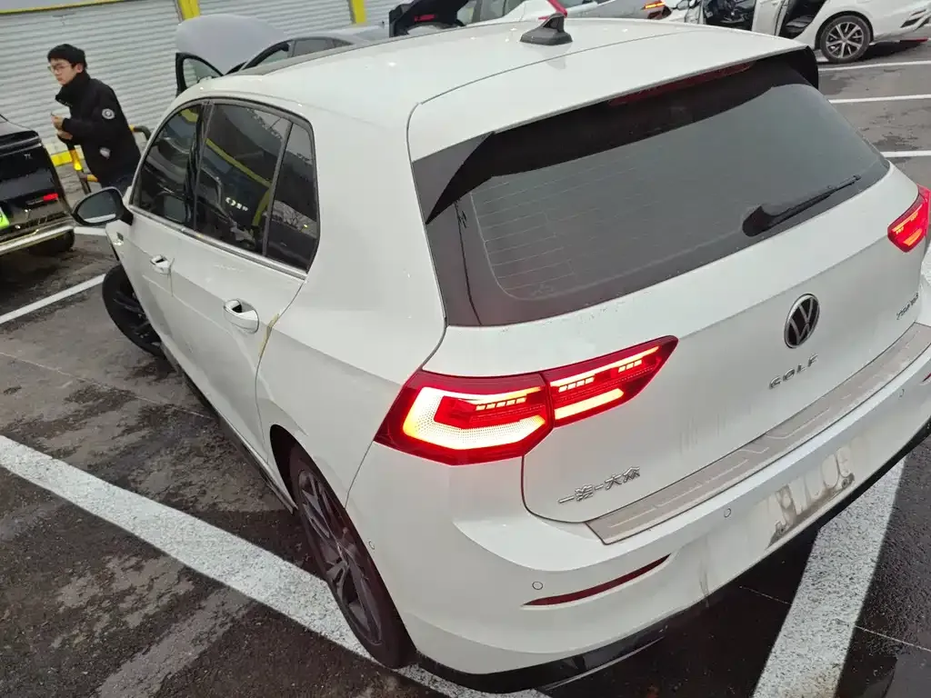 Volkswagen Golf 2021 из CN, фото 7