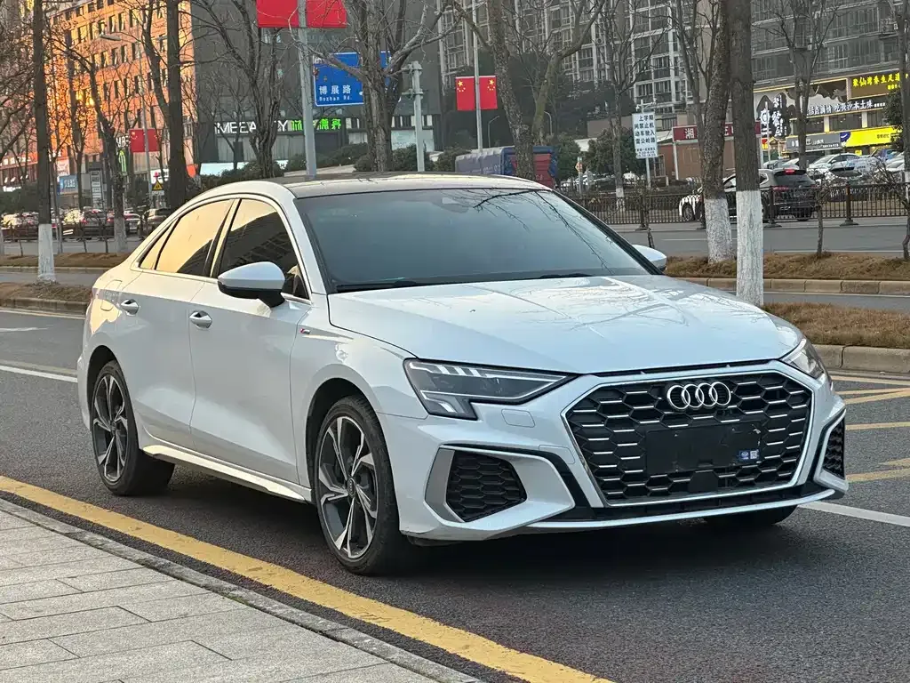 Audi A3 2023 из CN, фото 10