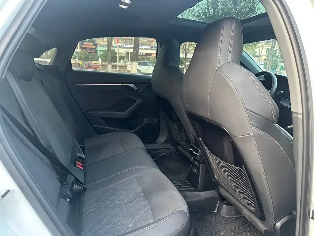Audi A3 2023 из CN, фото 2