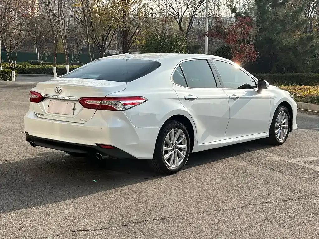 Toyota Camry 2023 из CN, фото 7
