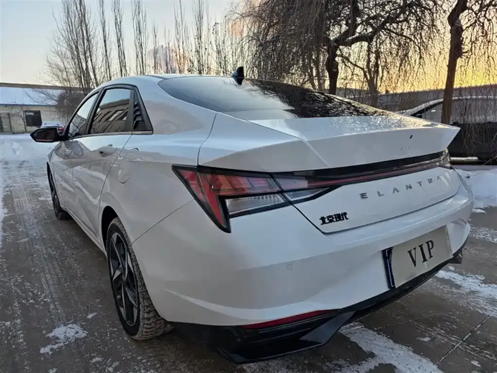 Hyundai Elantra 2023 из CN, фото 10