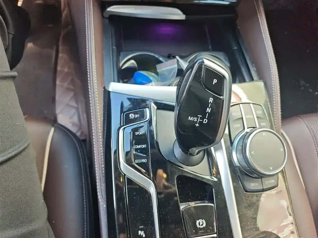 BMW 5 Series 2023 из CN, фото 4