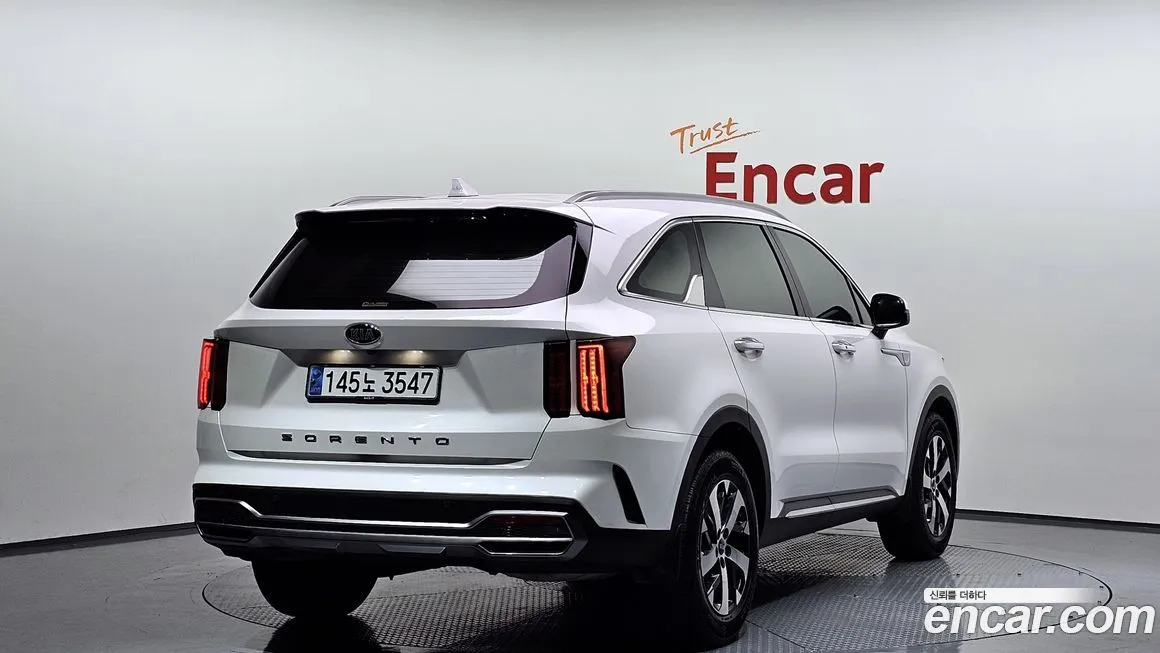 Kia Sorento — фото 7