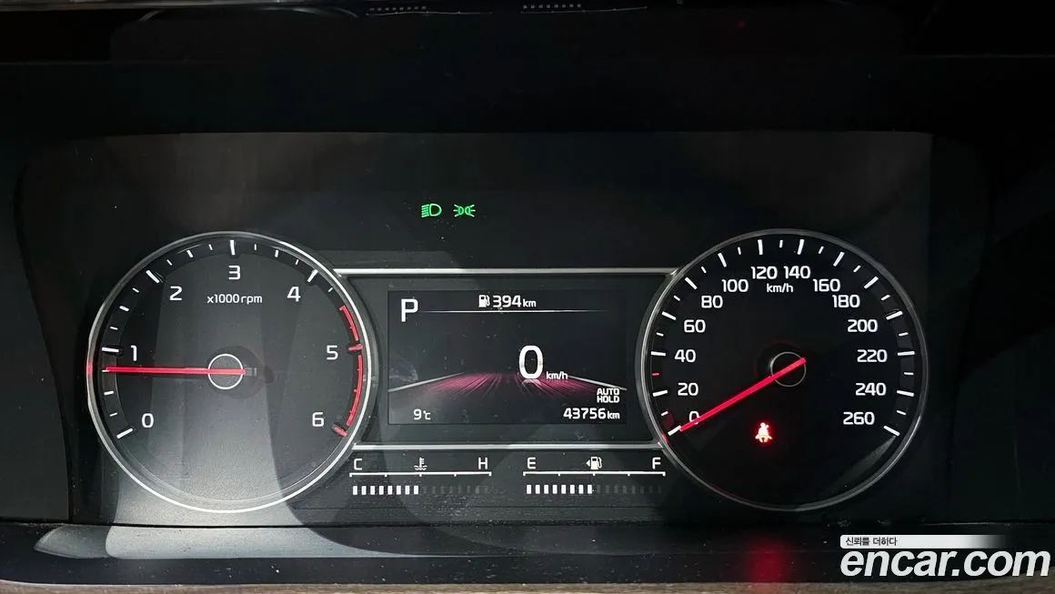 Kia Sorento — фото 9