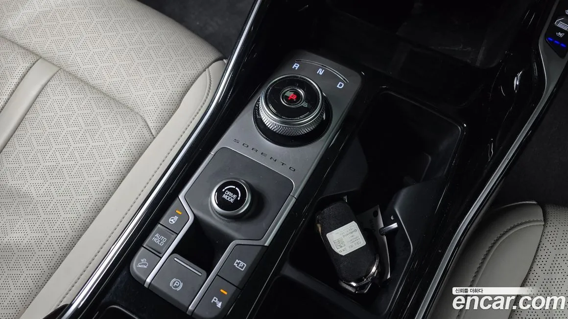 Kia Sorento — фото 9