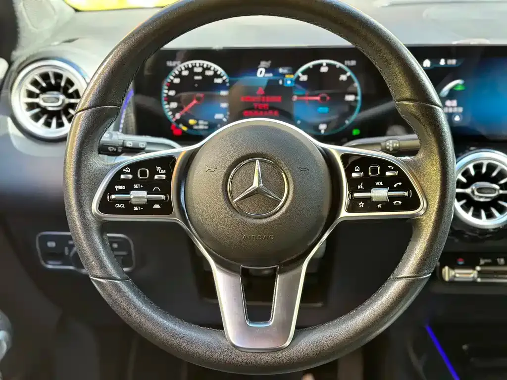 Mercedes-Benz EQB 2023 из CN, фото 8