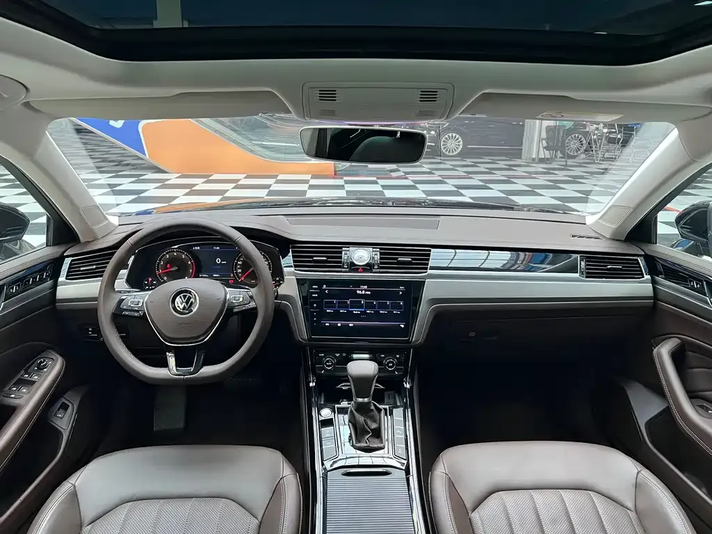 Volkswagen Phideon 2021 из CN, фото 4