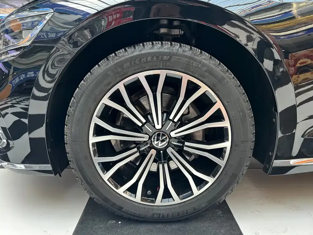 Volkswagen Phideon 2021 из CN, фото 10