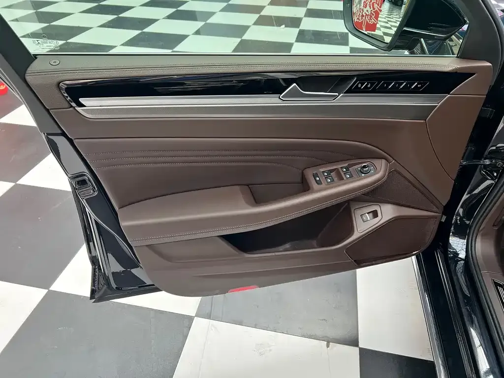 Volkswagen Phideon 2021 из CN, фото 3