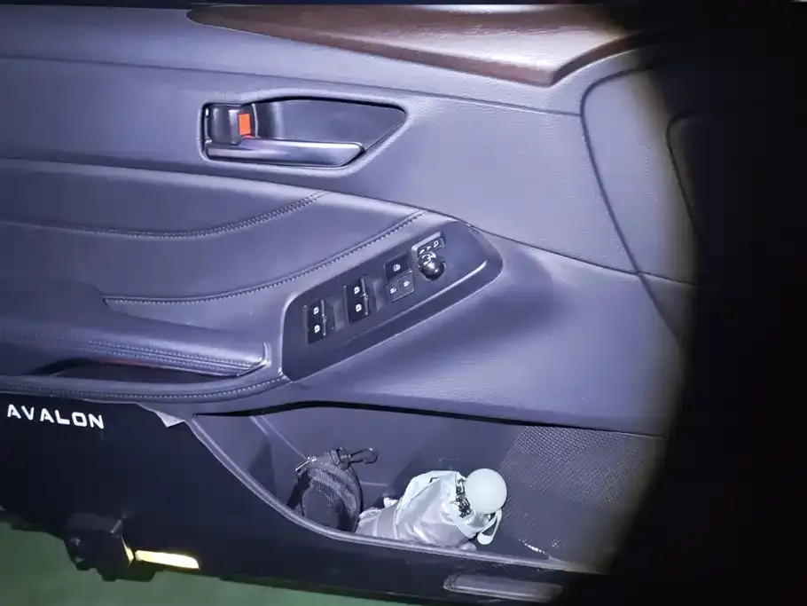 Toyota Avalon 2022 из CN, фото 3
