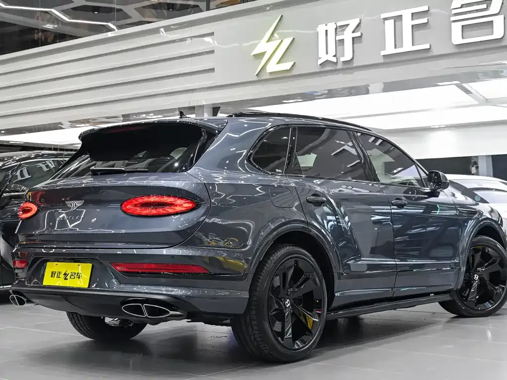 Bentley Bentayga 2022 из CN, фото 8