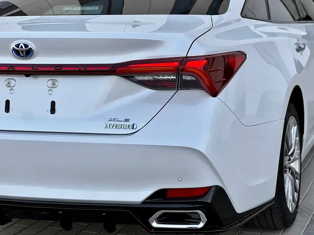 Toyota Avalon 2023 из CN, фото 2