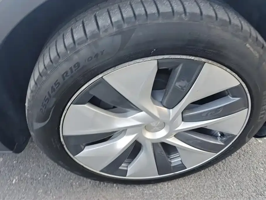Tesla Model Y 2023 из CN, фото 4
