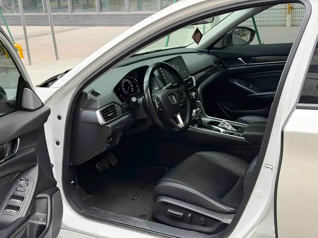 Honda Accord 2022 из CN, фото 5
