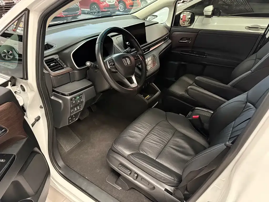 Honda Odyssey 2023 из CN, фото 4