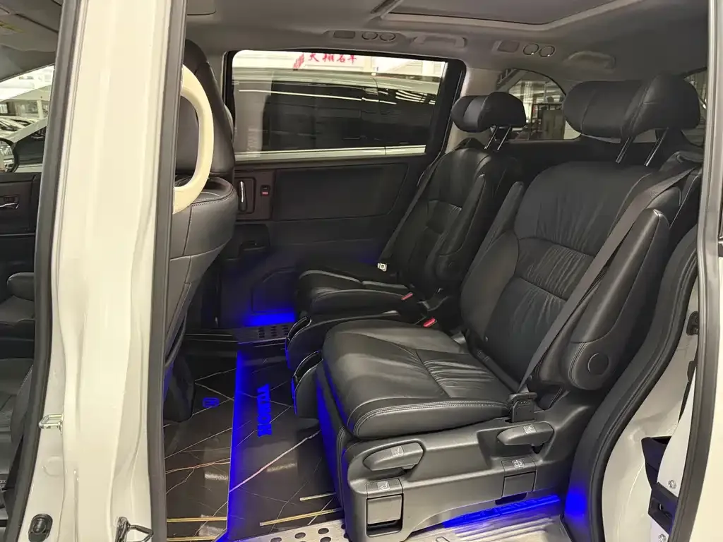 Honda Odyssey 2023 из CN, фото 2