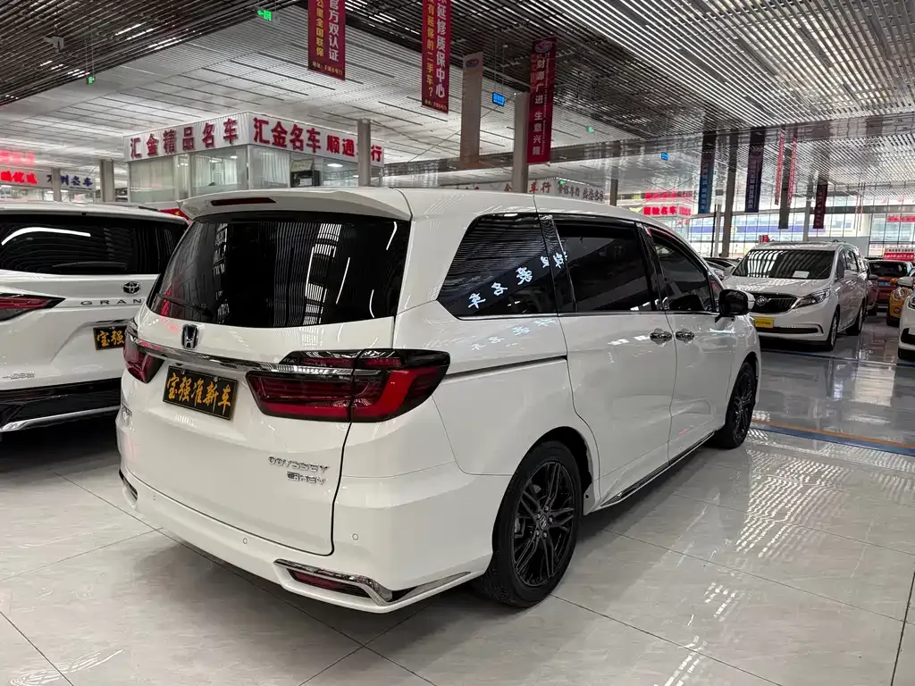 Honda Odyssey 2023 из CN, фото 7