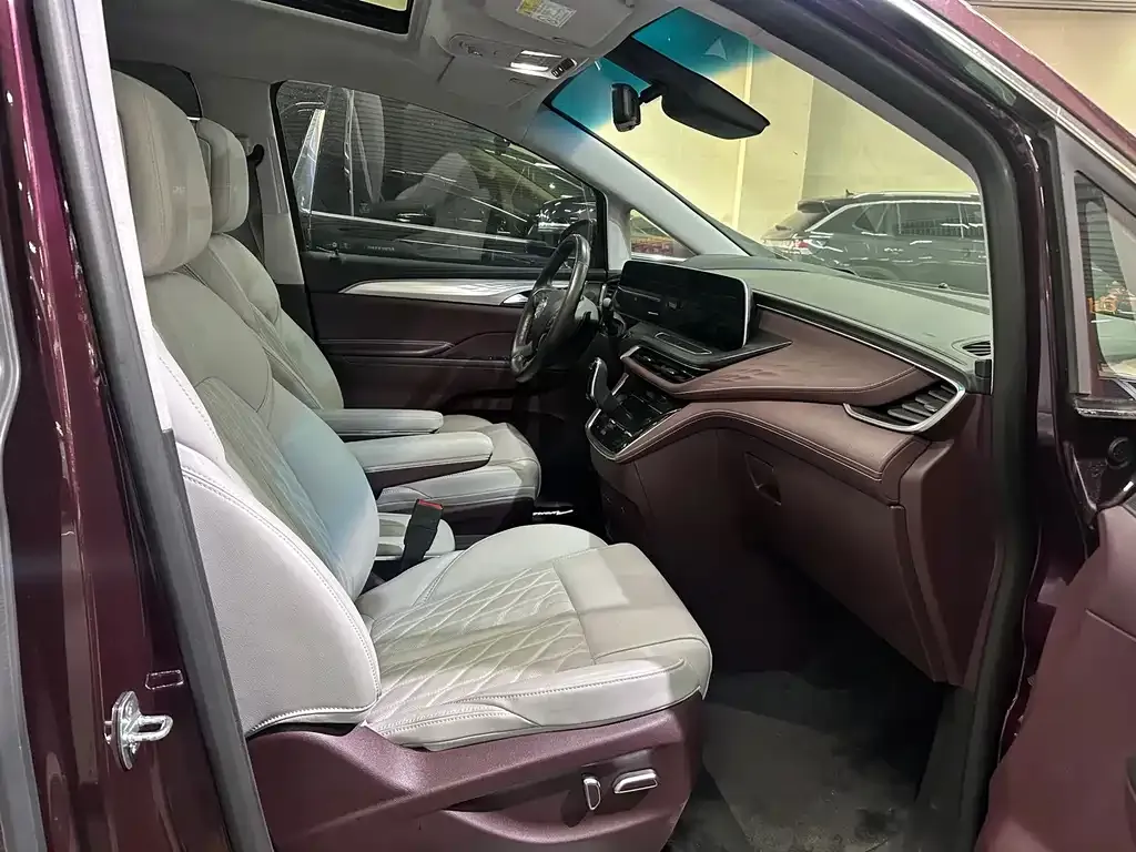 Buick GL8 2024 из CN, фото 7