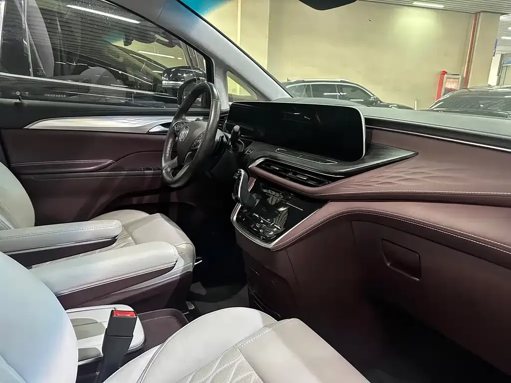 Buick GL8 2024 из CN, фото 6