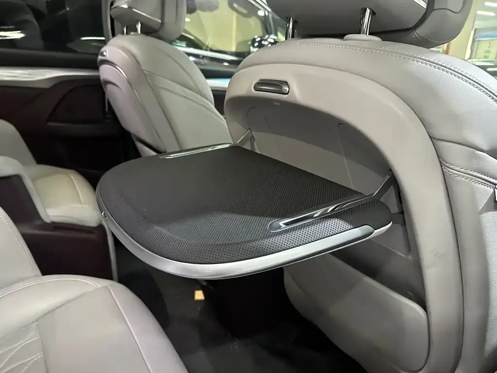 Buick GL8 2024 из CN, фото 2