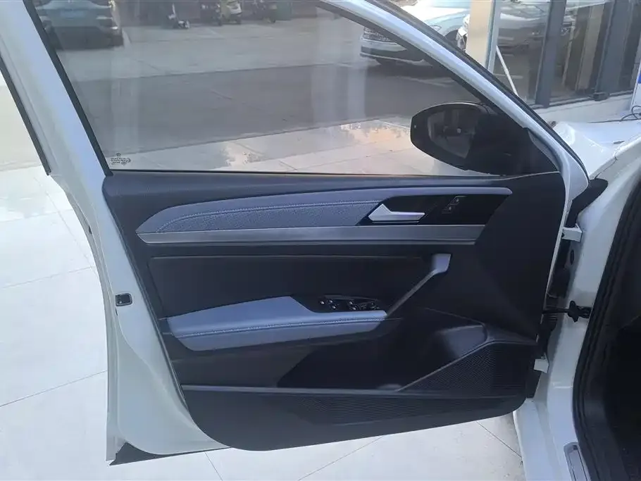 Volkswagen Lavida 2023 из CN, фото 6