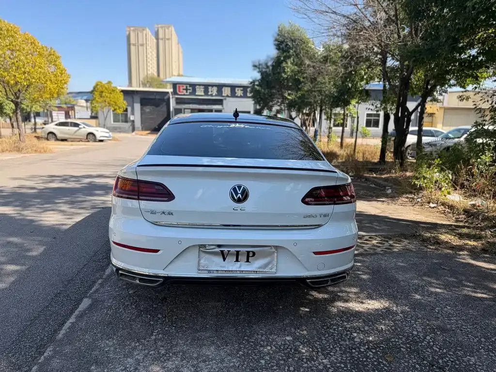Volkswagen CC 2023 из CN, фото 9