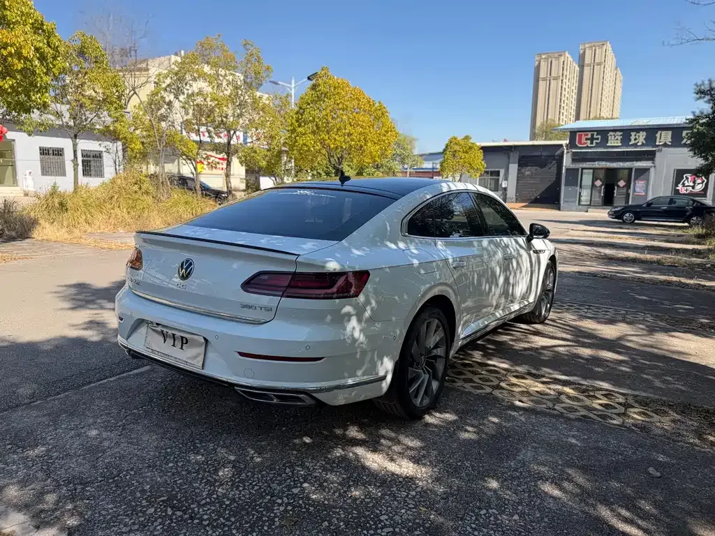 Volkswagen CC 2023 из CN, фото 6