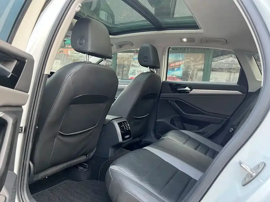 Volkswagen Sagitar 2021 из CN, фото 3