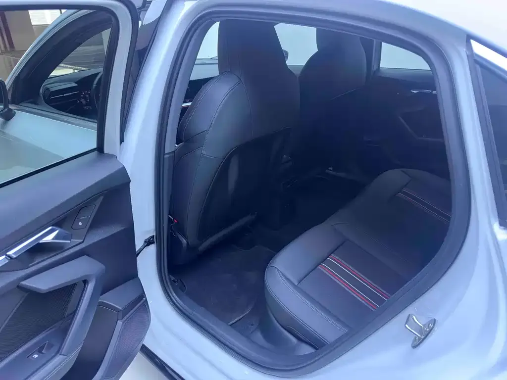 Audi A3 2022 из CN, фото 8