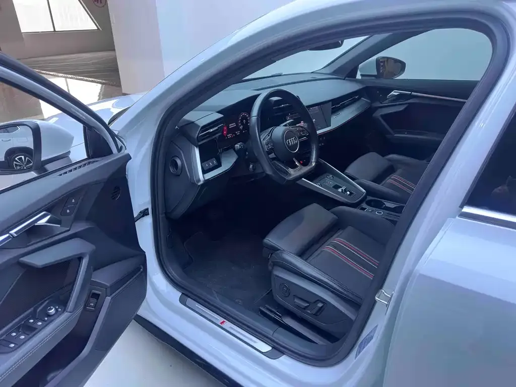 Audi A3 2022 из CN, фото 10