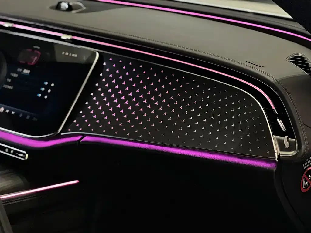 Mercedes-Benz E-Class — фото 3