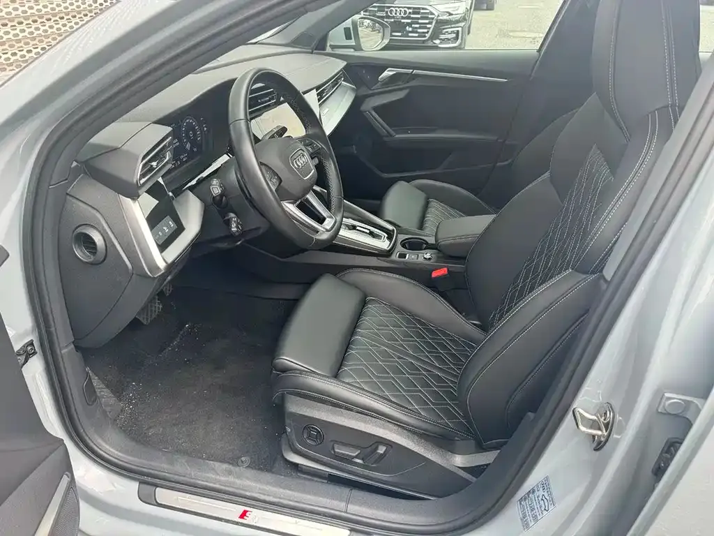 Audi A3 2024 из CN, фото 5