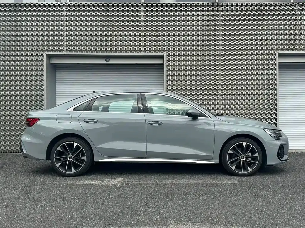 Audi A3 2024 из CN, фото 6