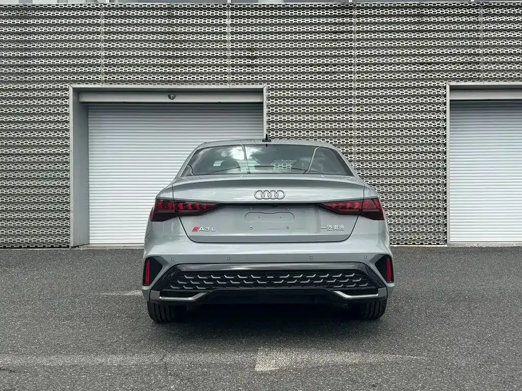 Audi A3 2024 из CN, фото 9