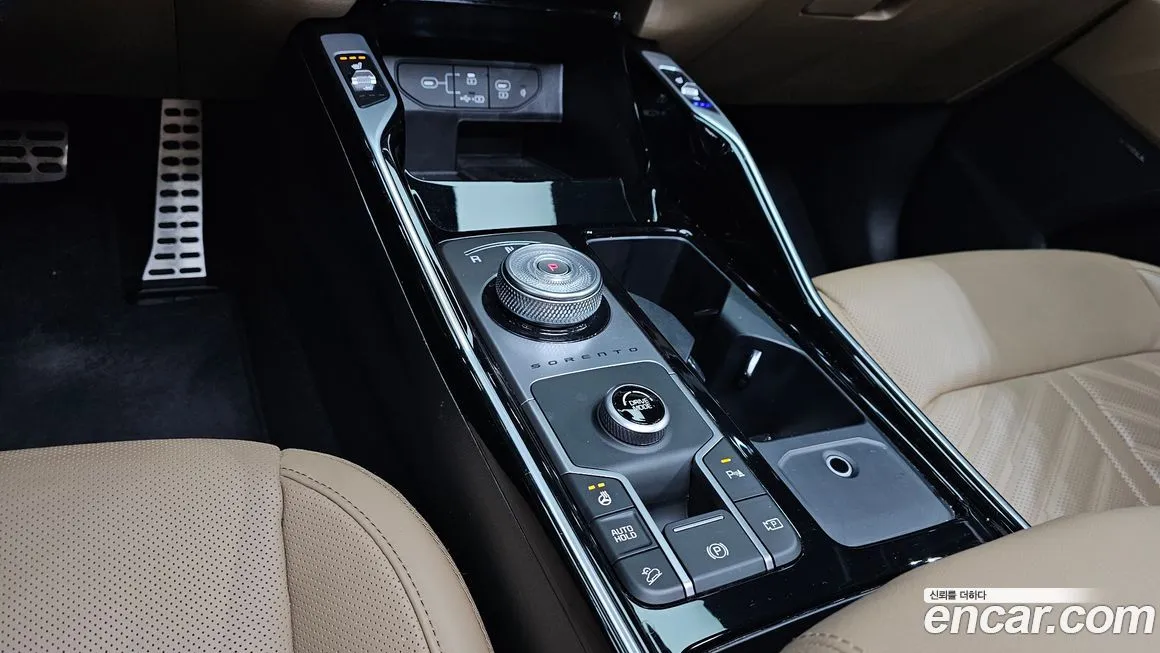 Kia Sorento — фото 7