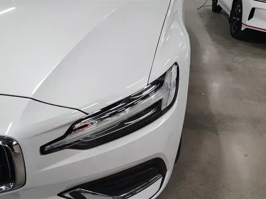 Volvo S60 2022 из CN, фото 5