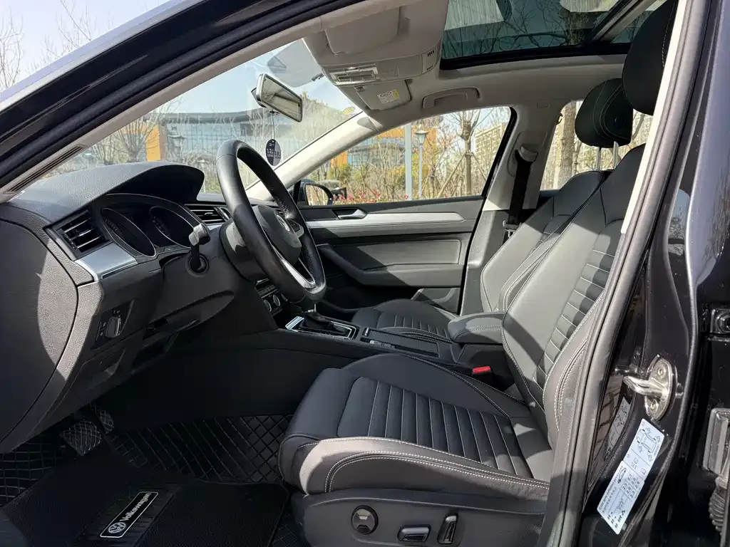 Volkswagen Magotan 2024 из CN, фото 6