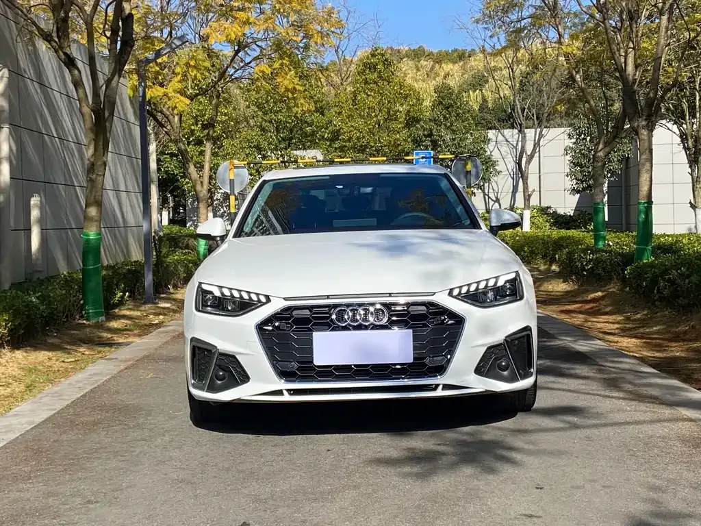 Audi A4L 2021 из CN, фото 7