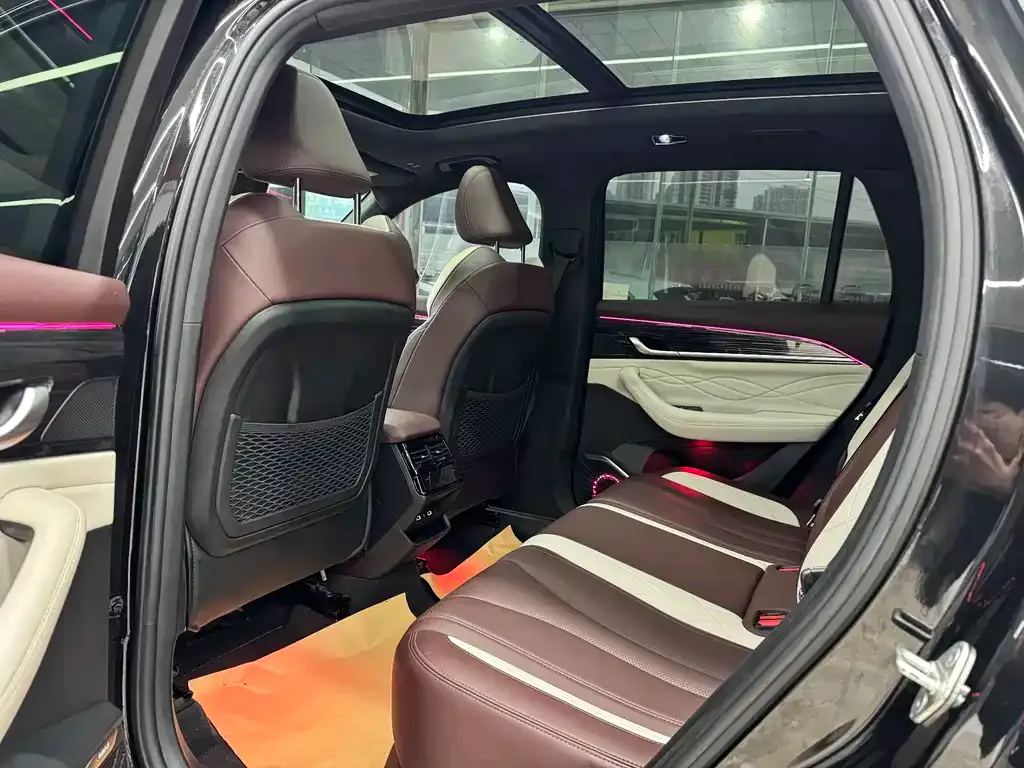 Geely Xingyue L 2023 из CN, фото 2