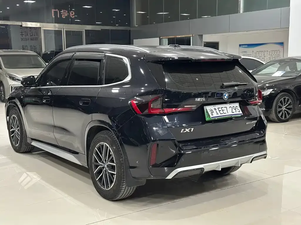 BMW iX1 2024 из CN, фото 5