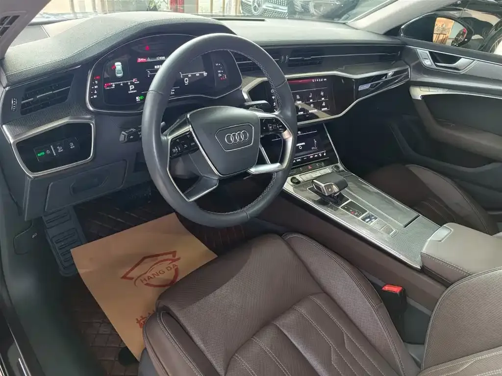 Audi A7L 2023 из CN, фото 7