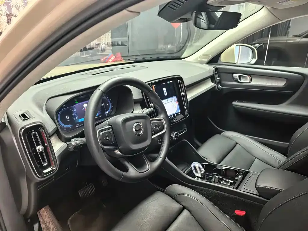 Volvo XC40 2024 из CN, фото 9
