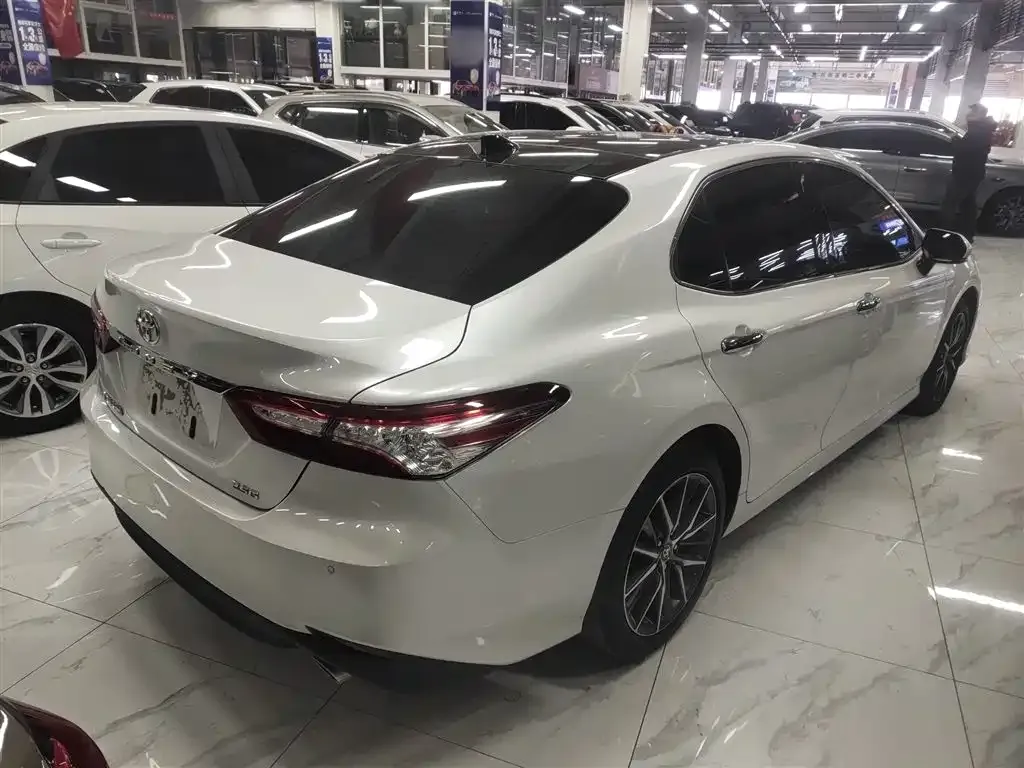 Toyota Camry 2023 из CN, фото 3