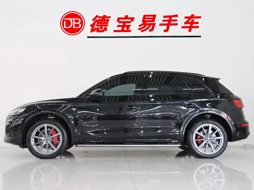 Audi Q5L 2022 из CN, фото 2