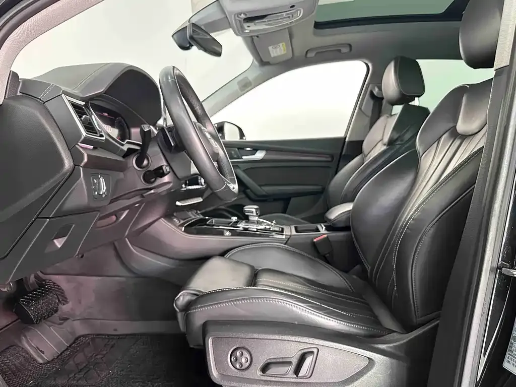 Audi Q5L 2022 из CN, фото 7