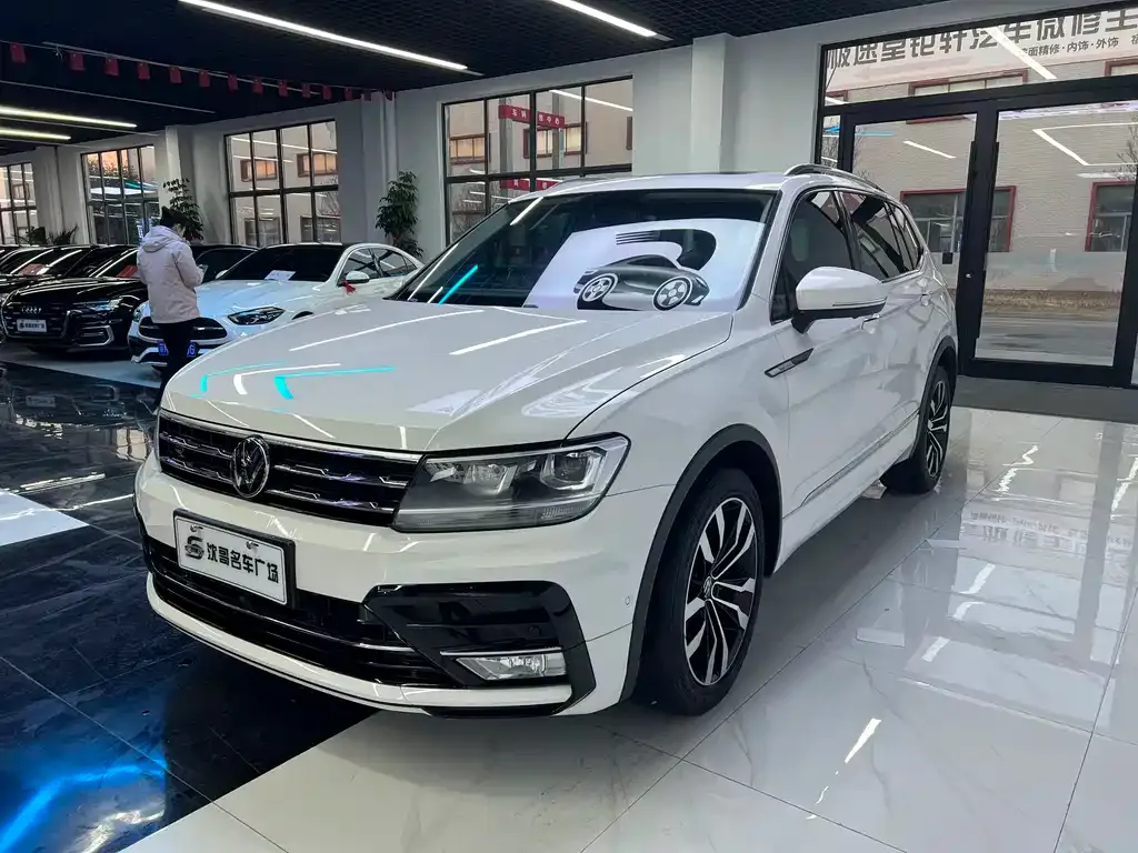 Volkswagen Tiguan L 2021 из CN, фото 1