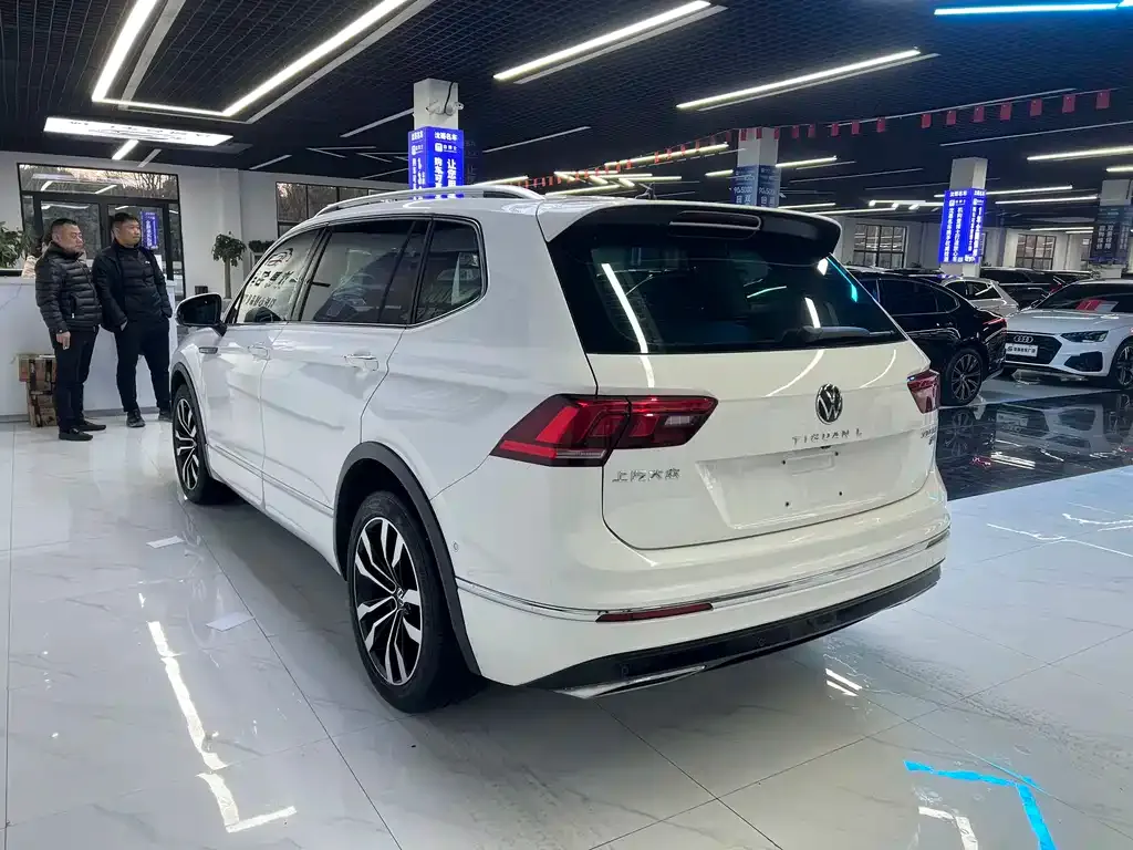 Volkswagen Tiguan L 2021 из CN, фото 9