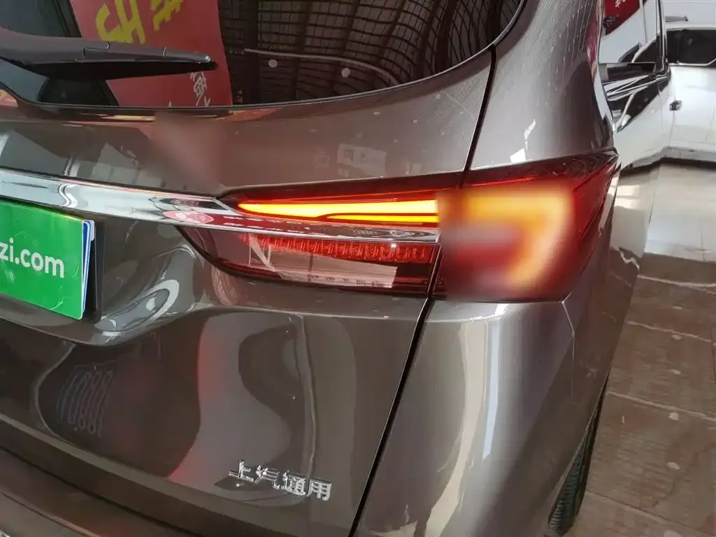 Buick GL8 2024 из CN, фото 3