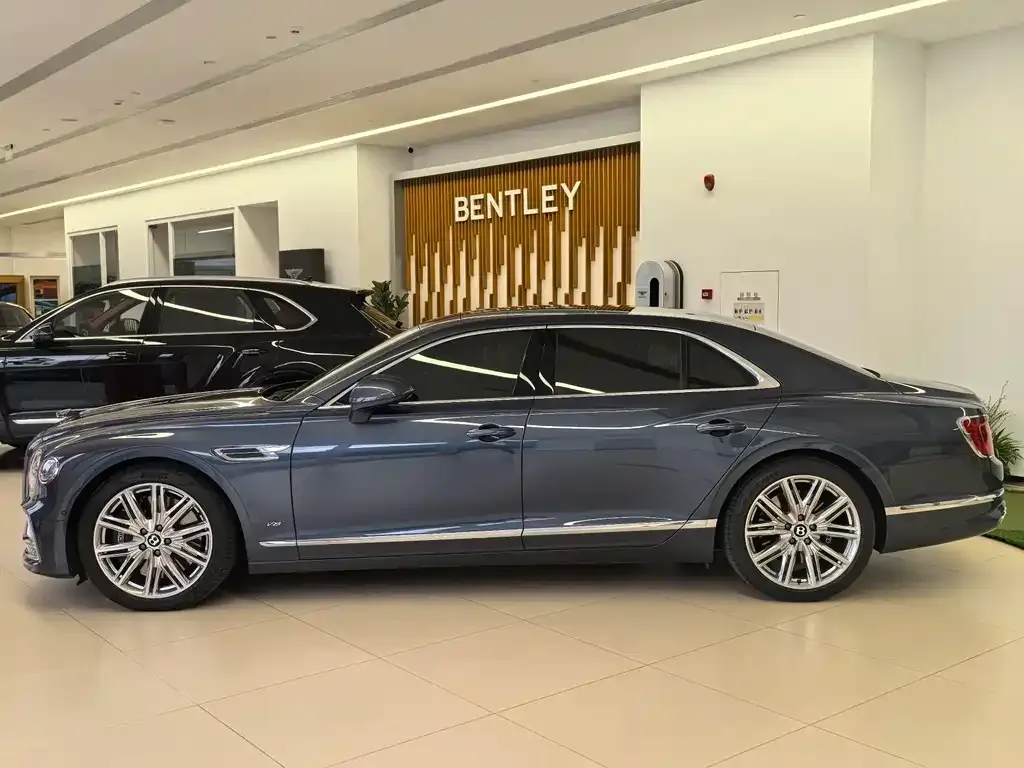 Bentley Flying Spur 2022 из CN, фото 5