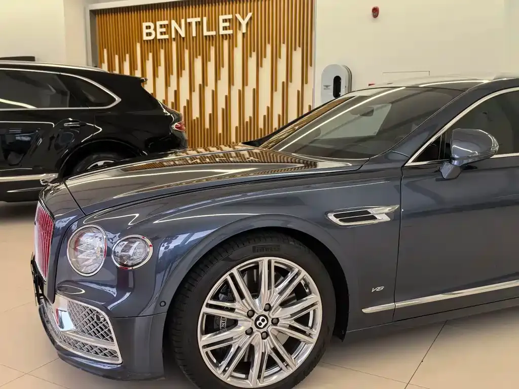 Bentley Flying Spur 2022 из CN, фото 3